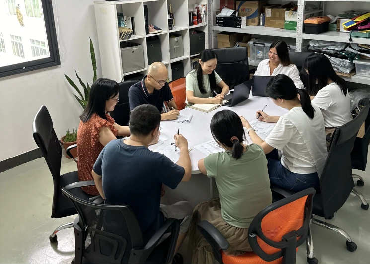 Equipo Mingta en China